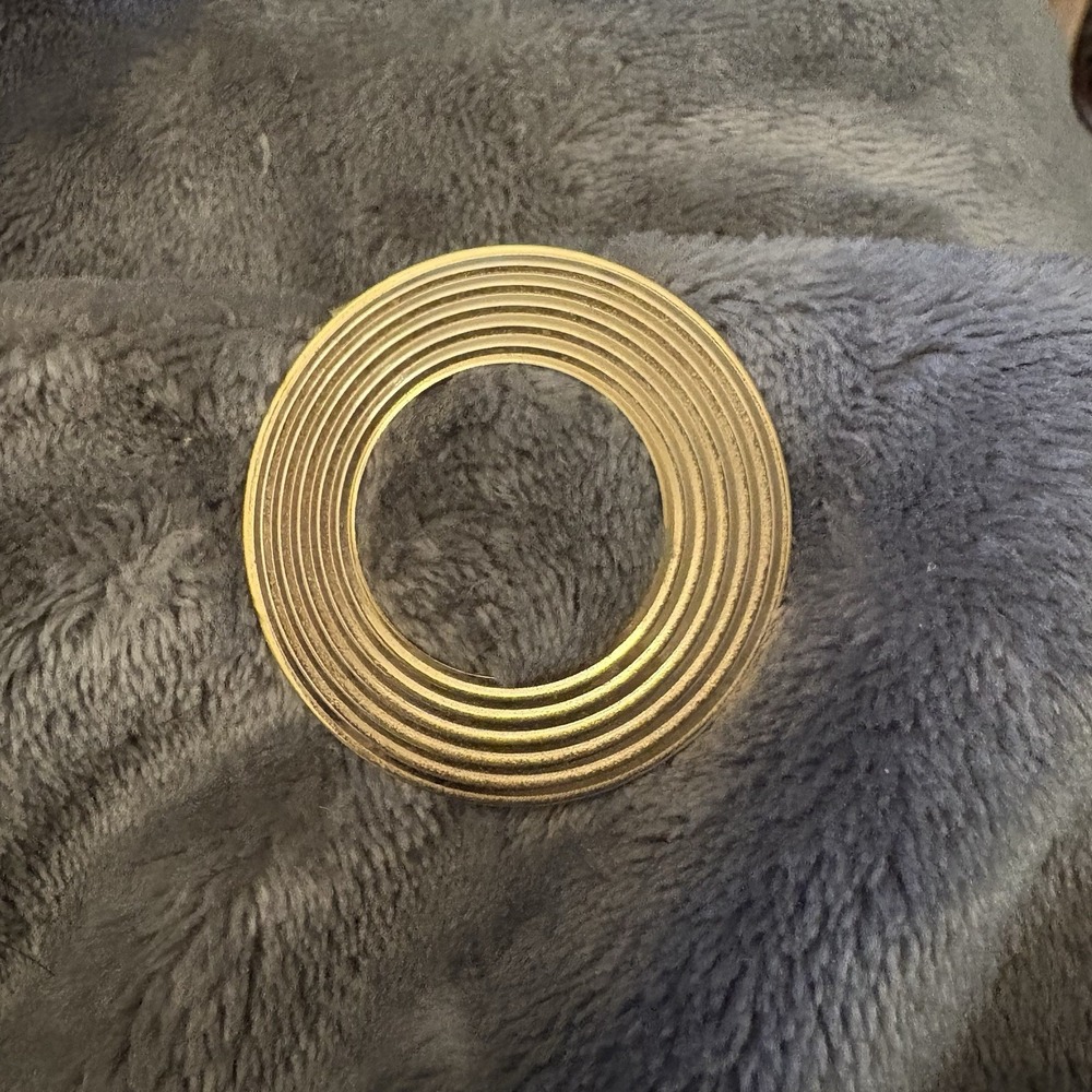 VTG 80s Jeri-Lou Scarf Clip Gold Tone Textured Circle Modernist 1.75" Preppy‎